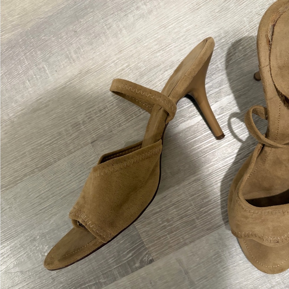 Women's Tan Suede Sling Sandal Heel with Flip Flop type toe - Picture 4 of 6